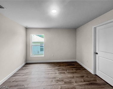 745 Harry Avenue S - Photo Thumbnail 25