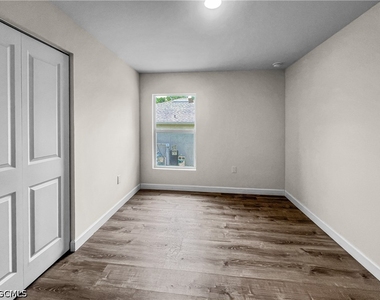 745 Harry Avenue S - Photo Thumbnail 24