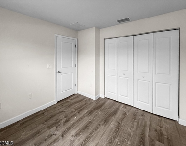 745 Harry Avenue S - Photo Thumbnail 17