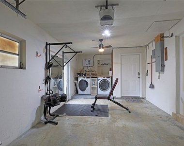 1353 Stadler Drive - Photo Thumbnail 7