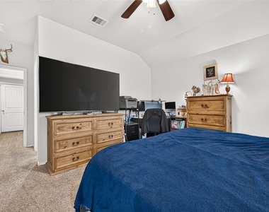 811 Petunia Falls Lane - Photo Thumbnail 22