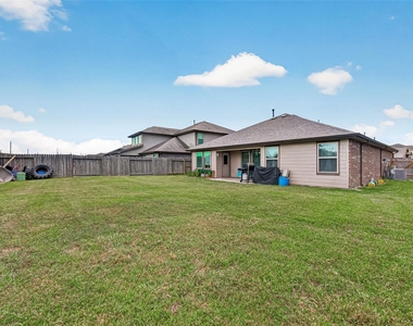 811 Petunia Falls Lane - Photo Thumbnail 41