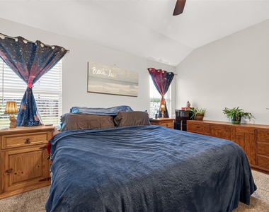 811 Petunia Falls Lane - Photo Thumbnail 24