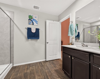 811 Petunia Falls Lane - Photo Thumbnail 28