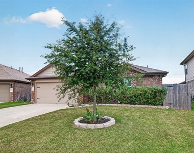 811 Petunia Falls Lane - Photo Thumbnail 3