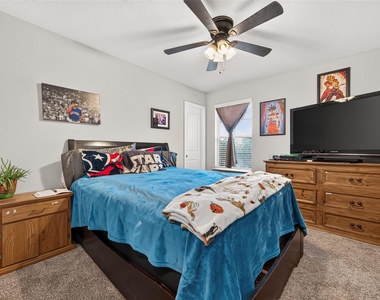 811 Petunia Falls Lane - Photo Thumbnail 29
