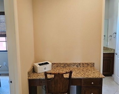 11256 Paseo Grande Boulevard - Photo Thumbnail 19