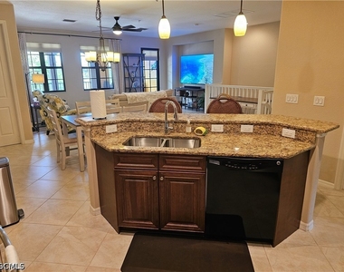 11256 Paseo Grande Boulevard - Photo Thumbnail 9