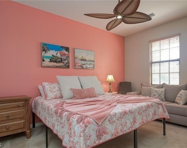 11936 Izarra Way - Photo Thumbnail 12