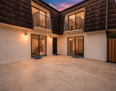 1418 Park Shore Circle - Photo Thumbnail 22