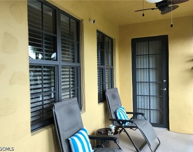 11908 Izarra Way - Photo Thumbnail 3
