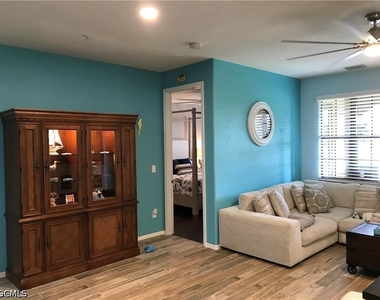 11908 Izarra Way - Photo Thumbnail 7