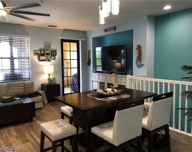 11908 Izarra Way - Photo Thumbnail 8