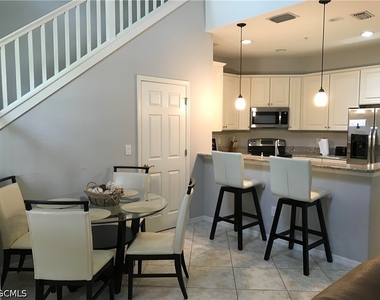 11875 Izarra Way - Photo Thumbnail 18