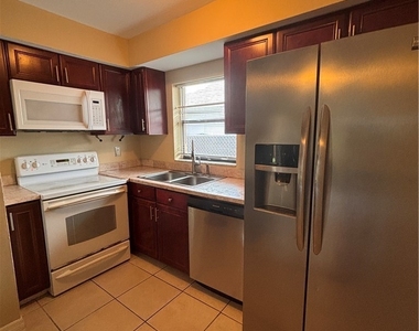 1977 46th Street Sw - Photo Thumbnail 7