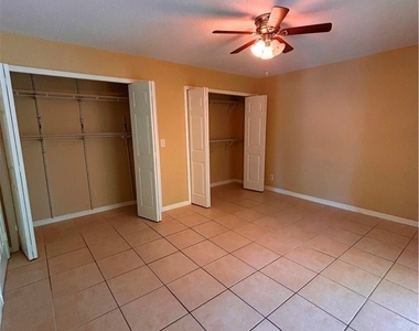 1977 46th Street Sw - Photo Thumbnail 2