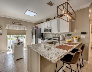 5308 Chiquita Boulevard S - Photo Thumbnail 4