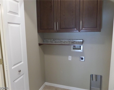 5308 Chiquita Boulevard S - Photo Thumbnail 17