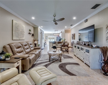 5308 Chiquita Boulevard S - Photo Thumbnail 7