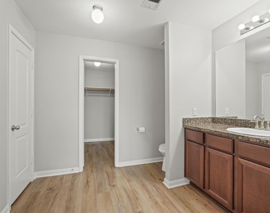 7126 Montclair Peak Lane - Photo Thumbnail 13