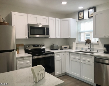 16881 Davis Road - Photo Thumbnail 8