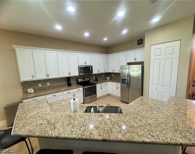 10253 Gulfstone Court - Photo Thumbnail 13