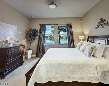 12690 Fairington Way - Photo Thumbnail 13