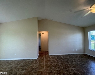 1318 Ne 2nd Street - Photo Thumbnail 11