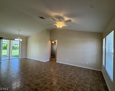1318 Ne 2nd Street - Photo Thumbnail 3