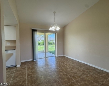1318 Ne 2nd Street - Photo Thumbnail 4