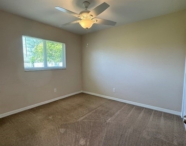 1318 Ne 2nd Street - Photo Thumbnail 13