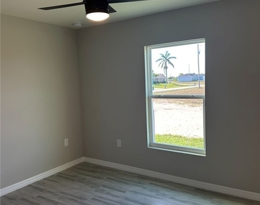 921 Nw 16th Terrace - Photo Thumbnail 11