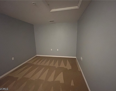 9420 Ivy Brook Run - Photo Thumbnail 11