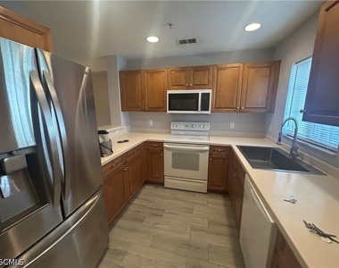 9420 Ivy Brook Run - Photo Thumbnail 4