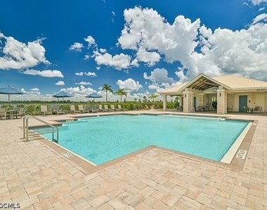 42218 Edgewater Drive - Photo Thumbnail 4