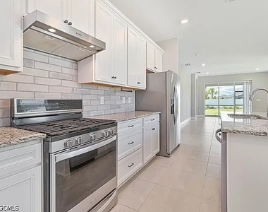 42218 Edgewater Drive - Photo Thumbnail 13