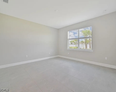 42218 Edgewater Drive - Photo Thumbnail 16