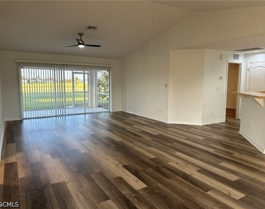 2207 Ne 15th Lane - Photo Thumbnail 5