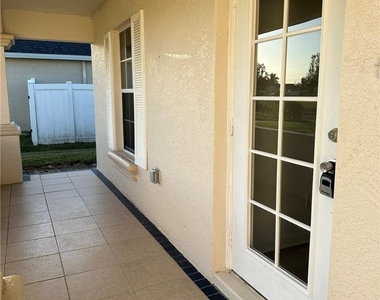 2207 Ne 15th Lane - Photo Thumbnail 3