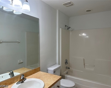 2207 Ne 15th Lane - Photo Thumbnail 24