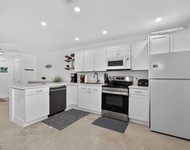 27581 Imperial Shores Boulevard - Photo Thumbnail 8