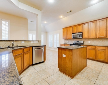 26619 Summerbend Hollow Lane - Photo Thumbnail 16