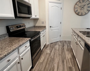 15556 Pascolo Lane - Photo Thumbnail 12