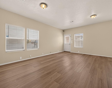 18915 S Lyford Drive - Photo Thumbnail 9