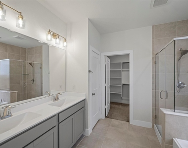 7115 Prairie Heights Drive - Photo Thumbnail 14