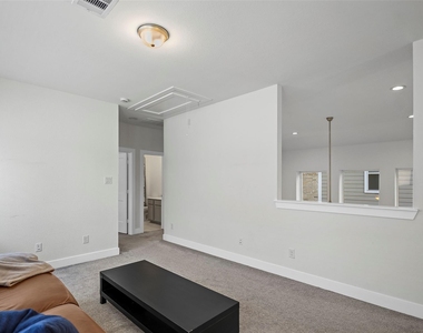 7115 Prairie Heights Drive - Photo Thumbnail 22