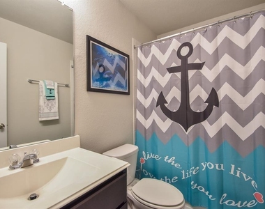 8127 Gambrel Way - Photo Thumbnail 9