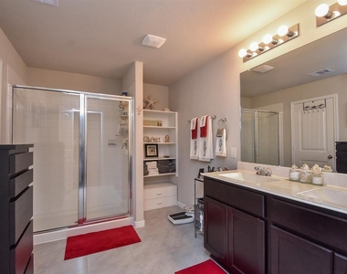 8127 Gambrel Way - Photo Thumbnail 7
