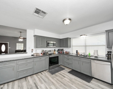 11031 Kirkmead Drive - Photo Thumbnail 7