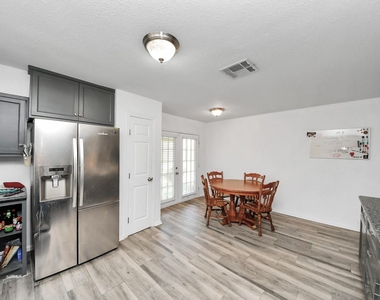 11031 Kirkmead Drive - Photo Thumbnail 13
